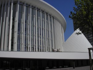 Philharmonie, een ontwerp van architect Claude Vasconi, in de Luxemburgse Europawijk Kirchberg.