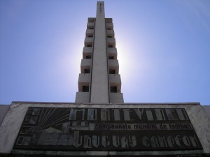 Torre de los Homenajos van Estadio Centanario in Montevideo.